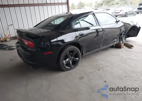 2014 Dodge Charger Sxt z USA, uszkodzony, nr VIN 2C3CDXHG3EH162708